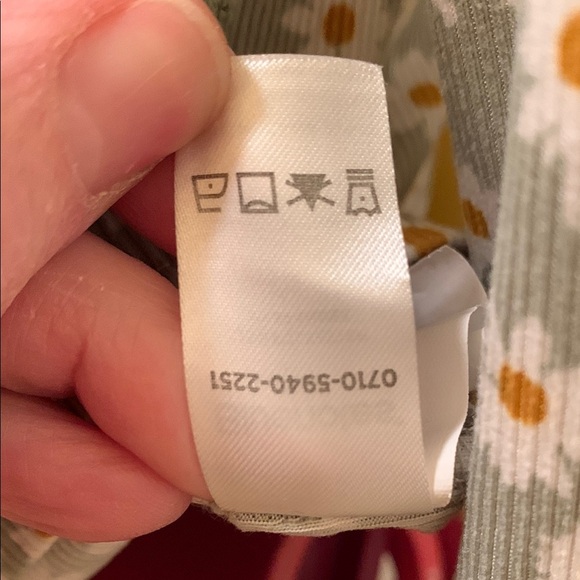 Bluenotes Floral V-Neck Long Sleeve Top - Green - Picture 10 of 12